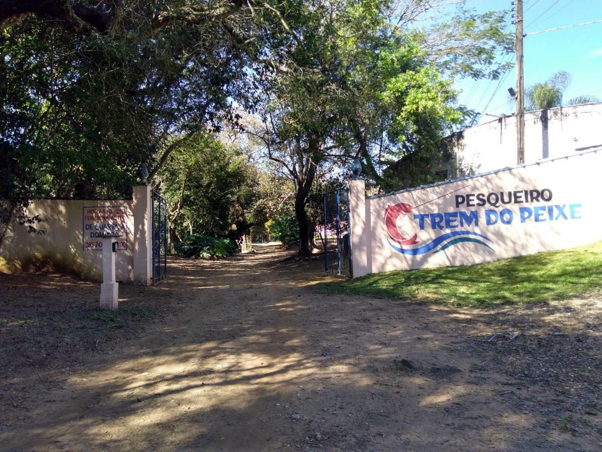Pousada E Pesqueiro Trem Do Peixe Монте Алегре до Сул Екстериор снимка